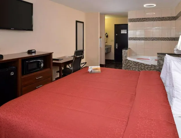 Quality Inn Appleton West hotel detail image 1