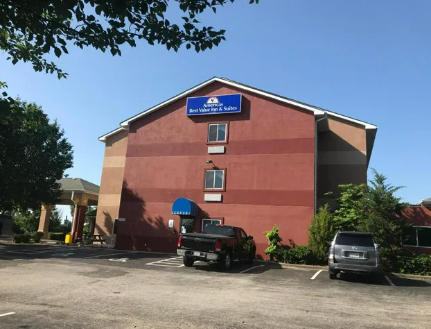 Americas Best Value Inn & Suites St. Louis, St. Charles Inn hotel detail image 1