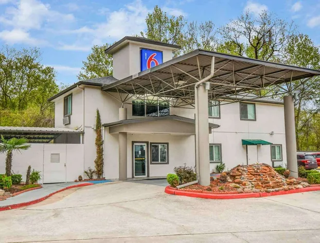 Motel 6 Humble, TX - Houston International Airport hotel detail image 1