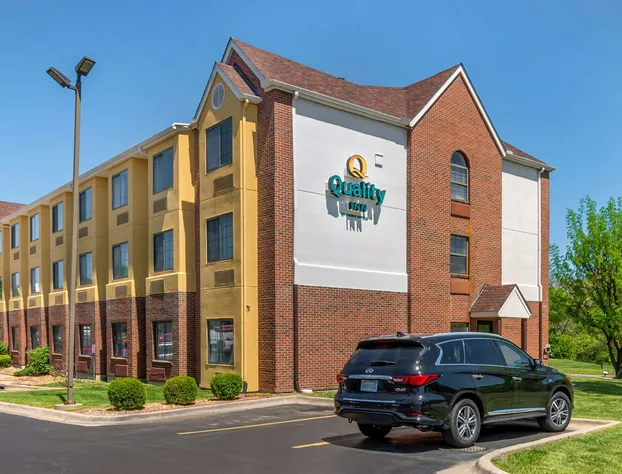 Super 8 Overland Park Kc Area Near Convention Center hotel detail image 2