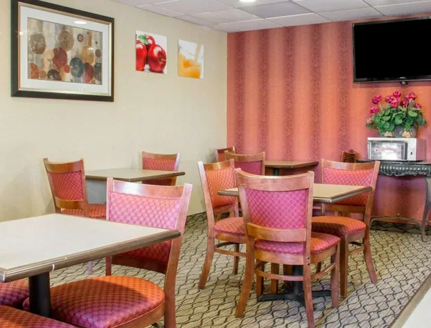 Quality Inn Broken Arrow - Tulsa hotel detail image 4