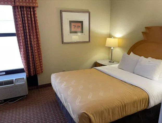 Quality Inn & Suites Greenfield I-70 hotel detail image 4