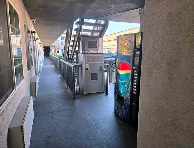 Motel 6 Los Angeles, CA - Downtown hotel detail image 1