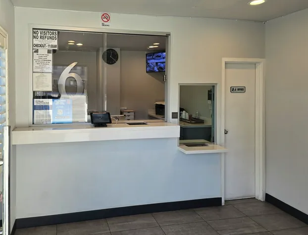 Motel 6 Los Angeles, CA - Downtown hotel detail image 3