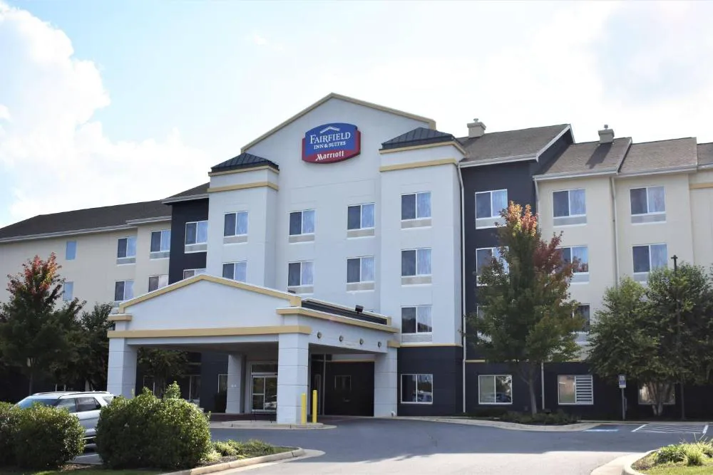 Fairfield Inn & Suites Strasburg Shenandoah Valley hotel hero
