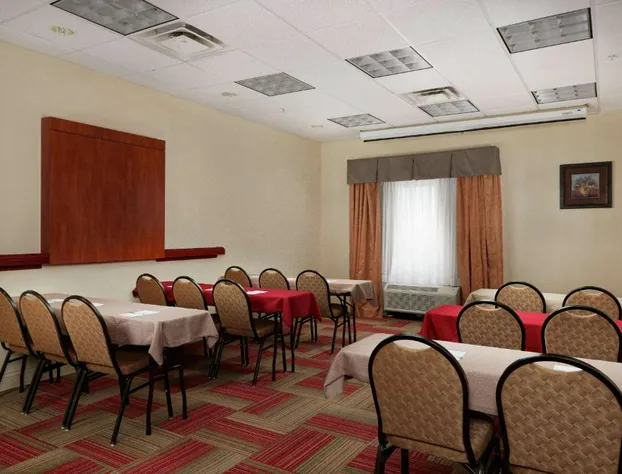 Hampton Inn & Suites Roswell hotel detail image 2