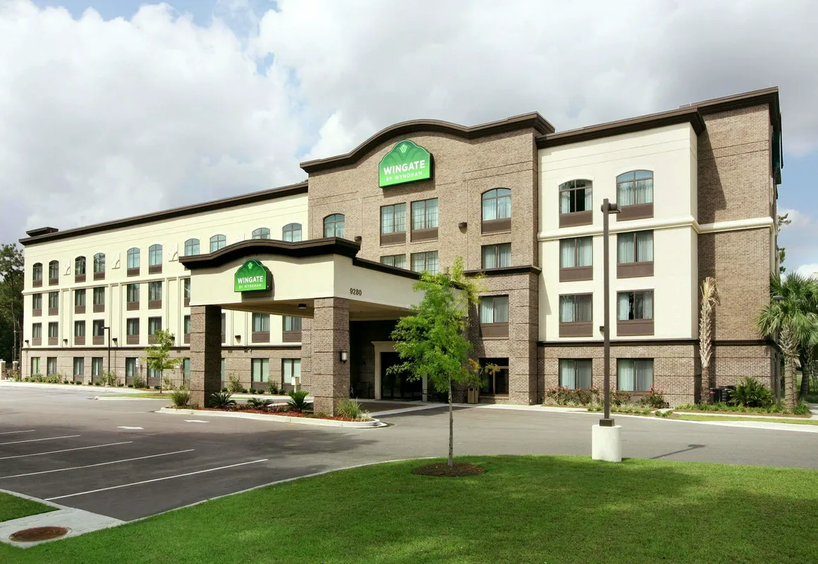 Wingate By Wyndham Charleston hotel hero