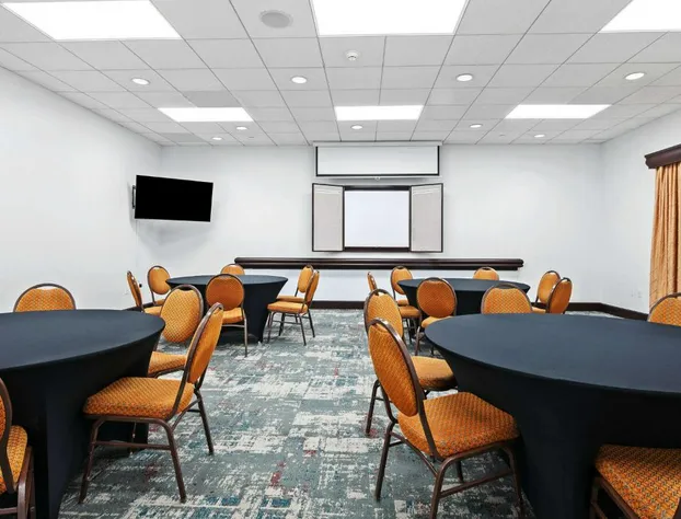 Homewood Suites by Hilton Ft. Lauderdale Airport-Cruise Port hotel detail image 2