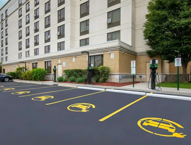 Hampton Inn by Hilton Toronto Airport Corporate Centre hotel detail image 4