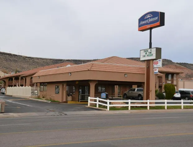 Howard Johnson Hotel & Suites by Wyndham St. George hotel detail image 1