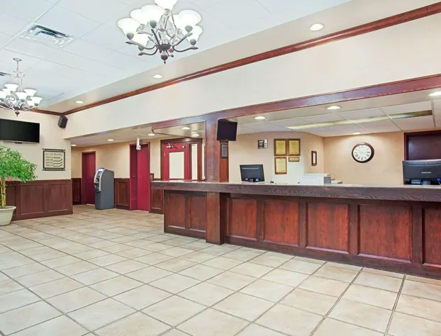 Ramada by Wyndham Red Deer Hotel and Suites hotel detail image 4