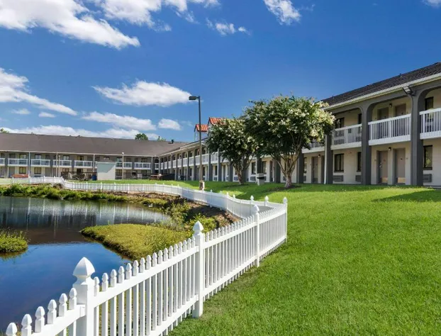Rodeway Inn At Fort Lee hotel detail image 4