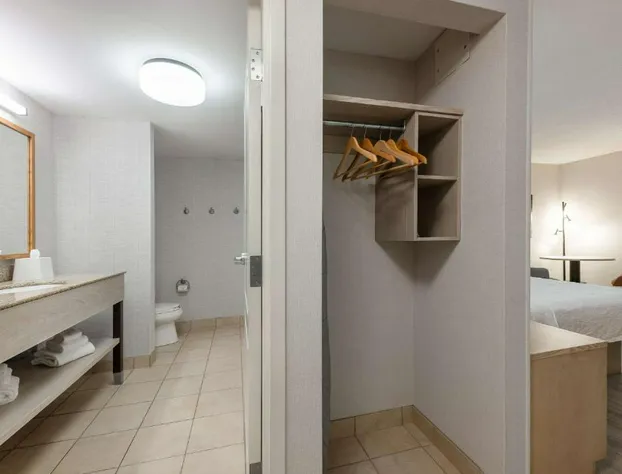 Hampton Inn & Suites by Hilton Moncton hotel detail image 4