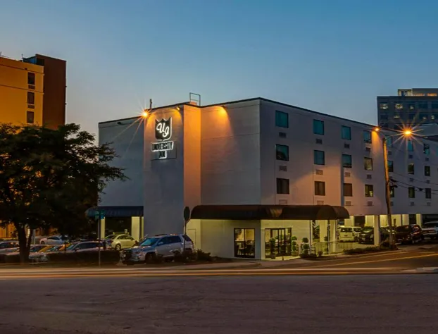 University Inn Durham next to Duke University Medical Center hotel detail image 1