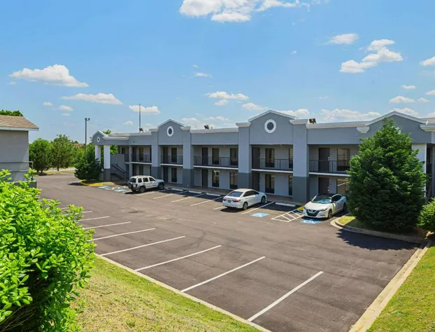 Quality Inn & Suites Greenville - Haywood Mall hotel detail image 1