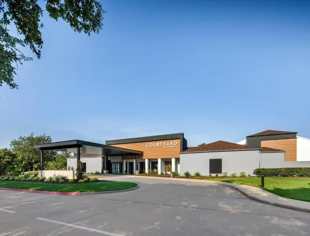 Courtyard by Marriott Addison Midway hotel detail image 1