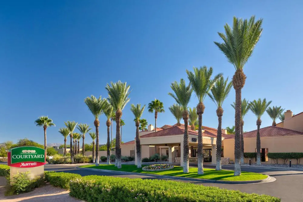 Courtyard by Marriott Tucson Airport hotel hero