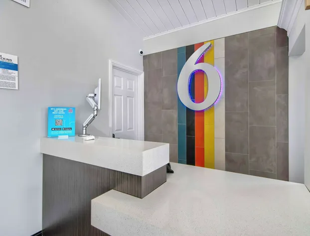 Studio 6 Eureka, CA – Old Town hotel detail image 2