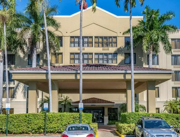 Comfort Suites Miami - Kendall hotel detail image 3