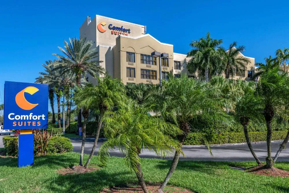 Comfort Suites Miami - Kendall hotel hero