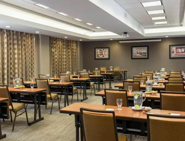 Courtyard by Marriott Boston Natick hotel detail image 4