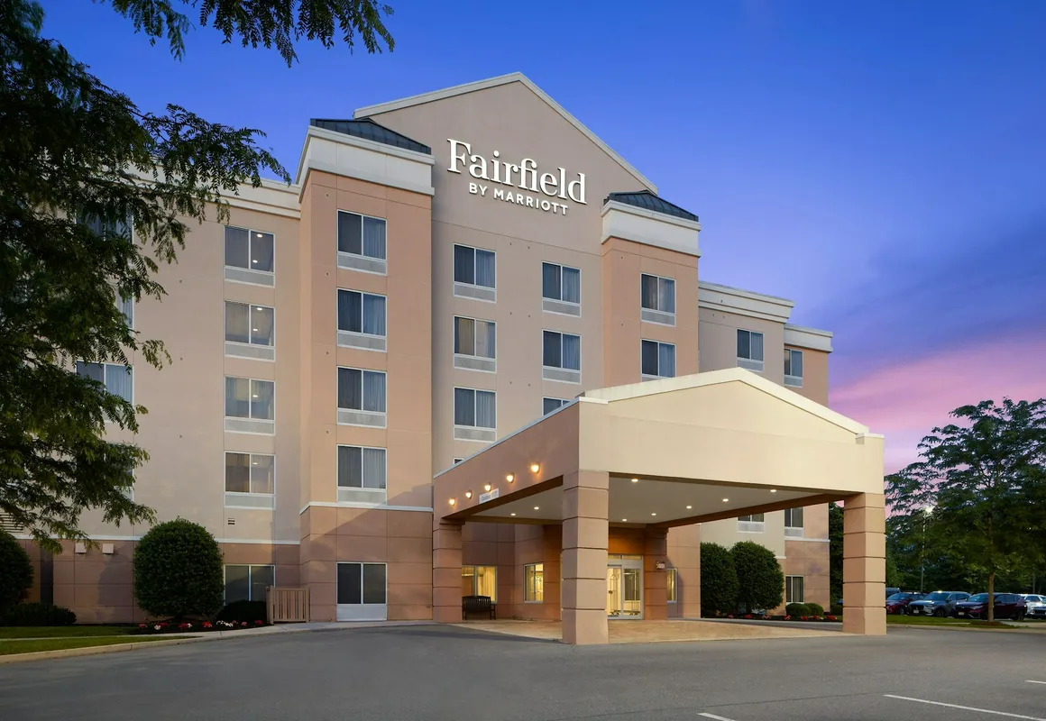 Fairfield Inn & Suites by Marriott Carlisle hotel hero