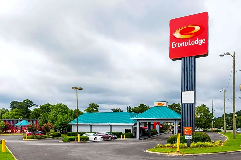 Econo Lodge - Oxmoor hotel hero