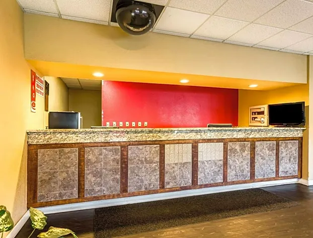 Econo Lodge - Oxmoor hotel detail image 3