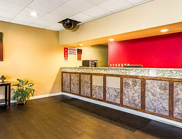 Econo Lodge - Oxmoor hotel detail image 4