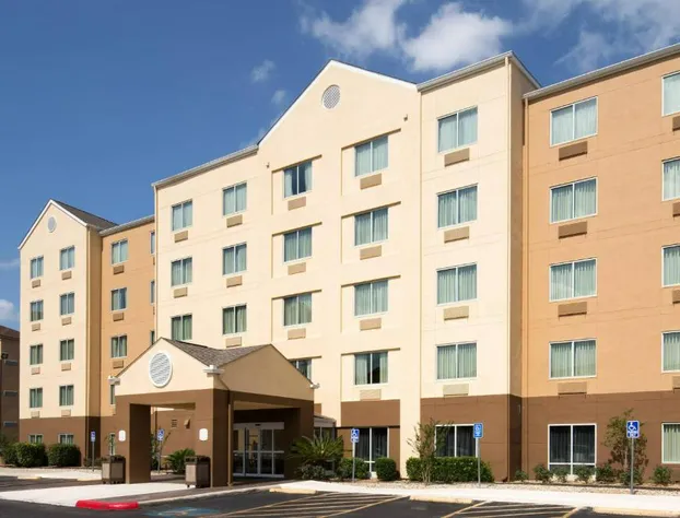 Fairfield Inn & Suites San Antonio Airport/North Star Mall hotel detail image 1