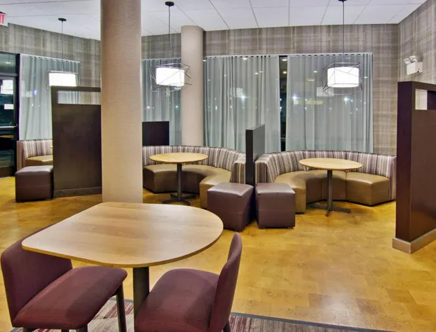 Courtyard by Marriott Clarksville hotel detail image 3