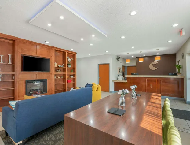 Comfort Inn & Suites Zanesville City Center hotel detail image 3