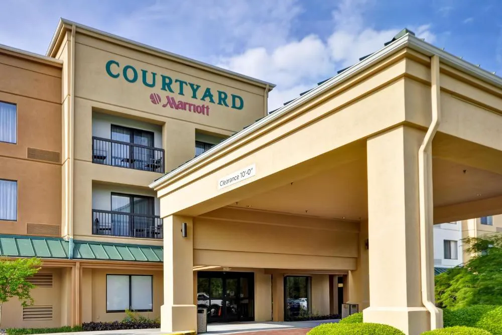 Courtyard by Marriott Dalton hotel hero