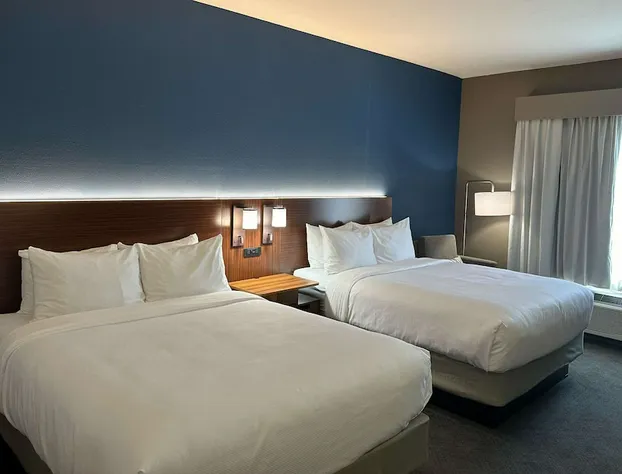 Comfort Inn & Suites Akron South hotel detail image 4