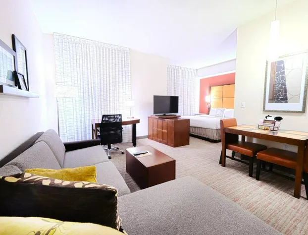 Residence Inn Marriott Airport hotel detail image 4