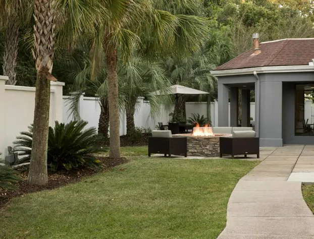 Courtyard by Marriott Pensacola hotel detail image 2