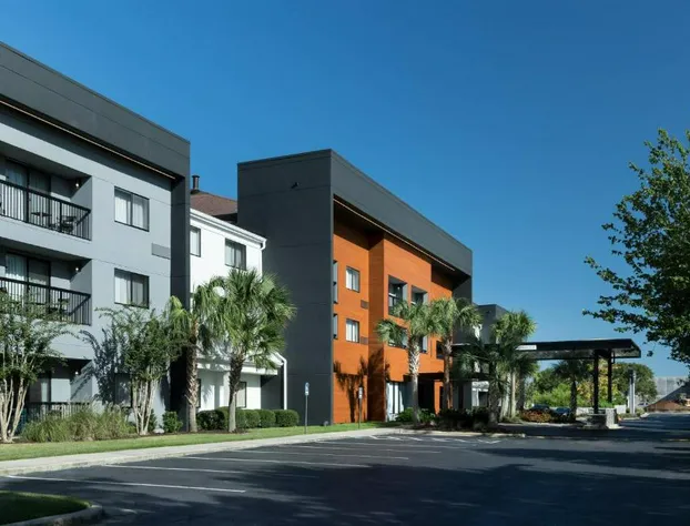 Courtyard by Marriott Pensacola hotel detail image 3