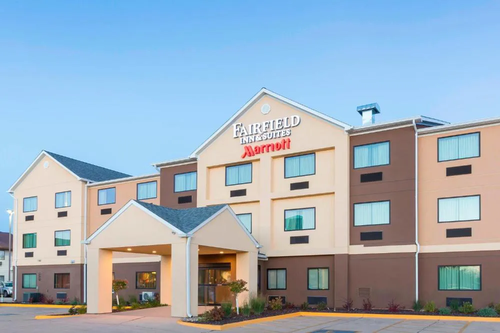 Fairfield Inn & Suites Galesburg hotel hero