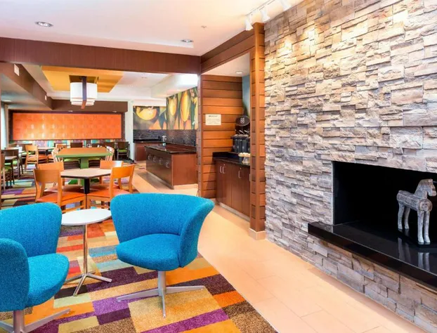 Fairfield Inn & Suites Galesburg hotel detail image 2