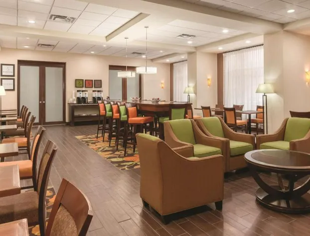 Hampton Inn by Hilton Edmonton/South, Alberta, Canada hotel detail image 3