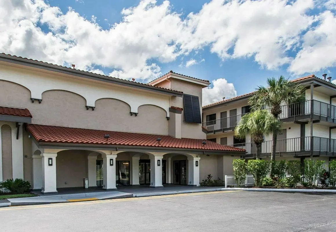 Quality Inn & Suites By the Parks hotel hero