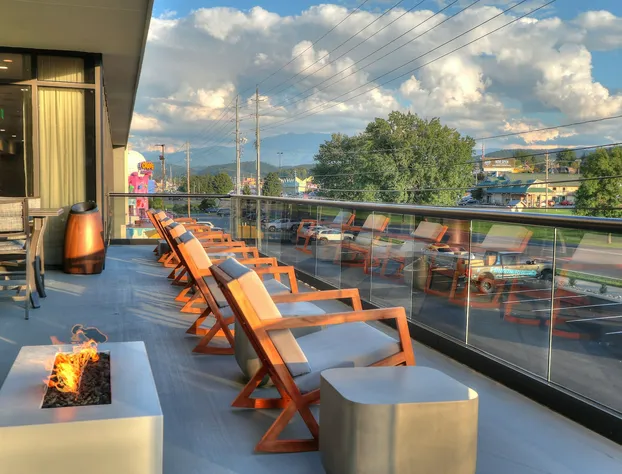 Holiday Inn & Suites Pigeon Forge Convention Center by IHG hotel detail image 4