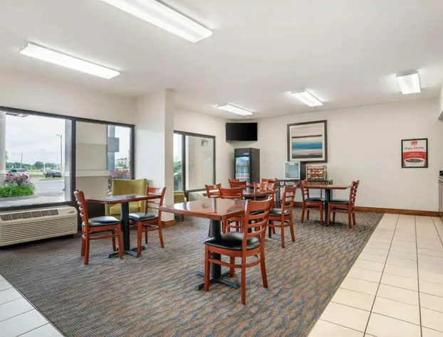 Econo Lodge Moss Point - Pascagoula hotel detail image 4