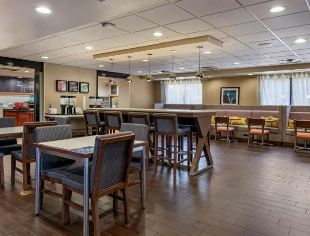 Hampton Inn Norco-Corona-Eastvale hotel detail image 4