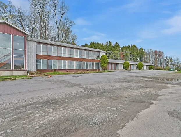 Maplehurst Motel hotel detail image 1