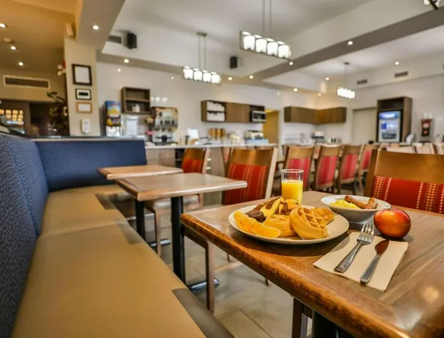 Comfort Inn and Suites St Jerome hotel detail image 4