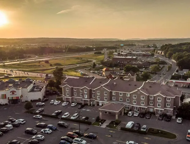 Comfort Inn and Suites St Jerome hotel detail image 1