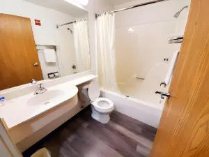 Americas Best Value Inn & Suites Racine hotel detail image 4