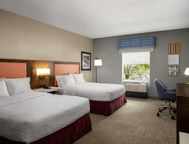 Hampton Inn & Suites State College at Williamsburg Square hotel detail image 4