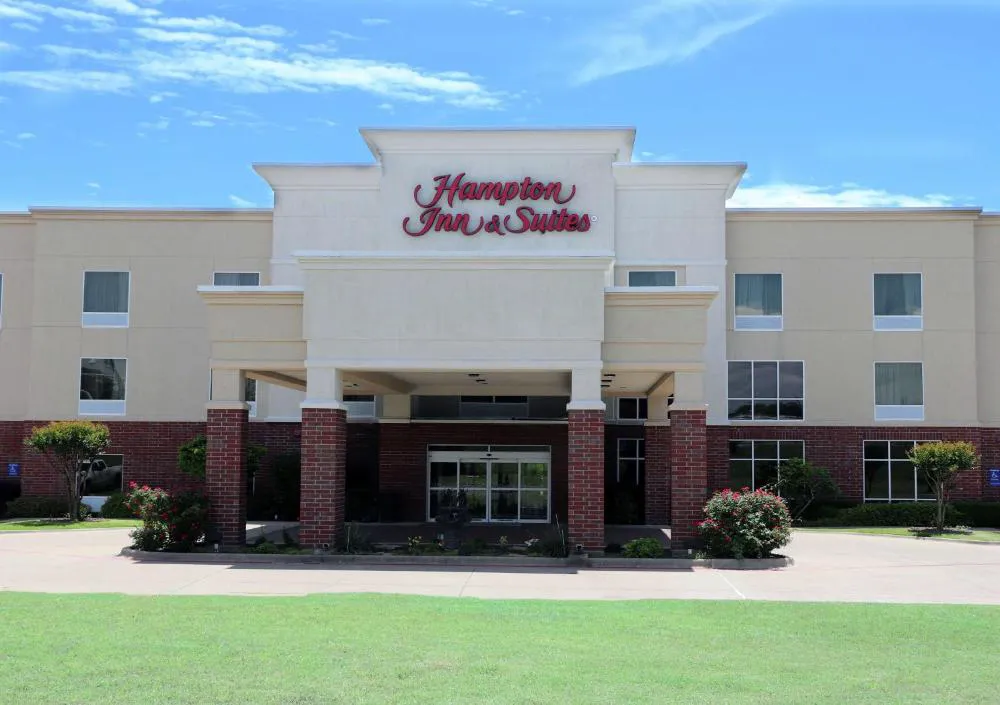 Hampton Inn & Suites Stephenville hotel hero